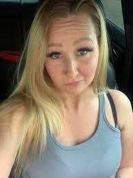 Kristy Dryden's Instagram, Twitter & Facebook