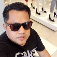 Deborah De Luca remixed Robert Miles classic 'Children'... and it sounds  beautiful 🖤✨