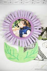 Add a flower on the inside corner, this will make it look coordinated when you open the card. Beautiful Diy Paper Flower Photo Card Diy Crafts