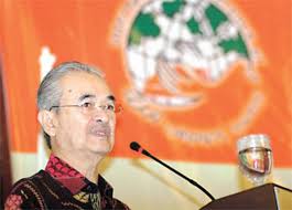 Abu abdullah al battani (albategnius) tokoh bidang astronomi, matematika. Font Face Arial Size 2 Color Ff9900 Abdullah Ahmad Badawi Mantan Perdana Menteri Malaysia Font Br Kami Pasti Menang Internasional Koran Tempo Co