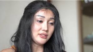 Ayluna putri (lahir dengan nama muhammad fatah di jakarta, 16 juni 1989; Menangis Lucinta Luna Jalani Sidang Virtual Kasus Narkotika