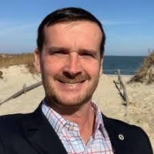 Zachary Keener's Instagram, Twitter & Facebook