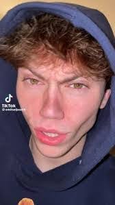 Bennett Byrd's Instagram, Twitter & Facebook