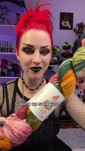 Robin Harlow's Instagram, Twitter & Facebook