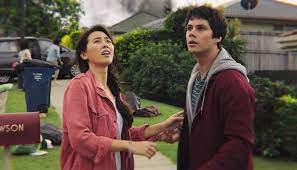 Love and monsters seven years after the monsterpocalypse, joel dawson, along with the rest of humanity, has been living underground ever since giant creatures took control of the land. Video Movie Review Love And Monsters 2020 It Doesn T Feature A Lot Of Love Monsters But Lots Of Drama Filmbook Dylan Obrian Jessica Henwick Dylan O Brien