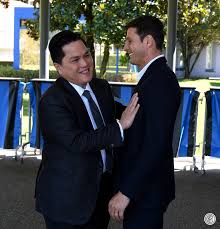 Suning group selaku pemilik inter dikabarkan masih mencari investor baru guna menyelamatkan keuangan klub. Inter Il Presidente Erick Thohir Ad Appiano Con Javier Facebook