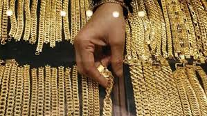 If the ratio is at 60 to 1, this means it would take 60 ounces of silver to buy one ounce of gold. Gold Prices Today Fall For 7th Day In A Row Down 10 000 From Record High
