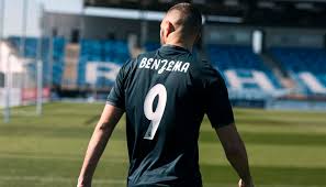 Royal fans, wear your pride in dream league soccer by using these kits below! The Bizarre Real Madrid 2018 19 Font