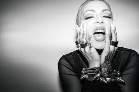 Annie Angell (@therobotqueen) • Instagram photos and videos