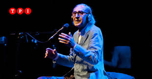 «mai visto un divano?» battiato morto nella sua casa di milo, il «buen retiro» dove portò anche lucio. Qb6xtorzdfwpjm