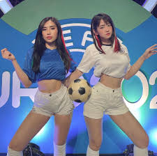 Cô gái vàng | dance workout | @trang le fitness lê bống channel#trungthuvuive #lebong #trangtracy #danceworkout💓 chào mừng đến với thế giới của bống💓💓. Le Bá»'ng Va Trang Tracy Sexy Nhá»©c Máº¯t Tren Song Truyá»n Hinh Ham Nong Khong Khi TrÆ°á»›c Giá» G Chung Káº¿t Euro