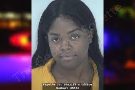 Hope Potts's Instagram, Twitter & Facebook