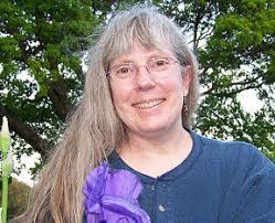 Linda Chenoweth's Instagram, Twitter & Facebook