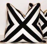 Black And Gold Throw Pillows Living Room Black Gold White Throw Pillows 35 Ideas Livingroom In 2020 Graphic Pillow Black White Gold Geometric Throw Pillows