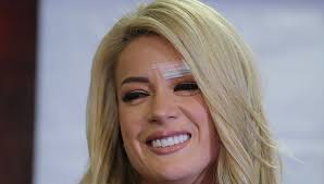 Viral: Leslie Shaw estrena pareja, Angie Arizaga ya no se va de EEG y "Tony  Pink" arremete contra Farfán