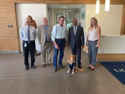 Veterinary cardiologists are a small group of specialized veterinarians with interest and expertise entirely dedicated to the heart and vascular diseases, their prevention, diagnosis and treatment. Yldqfzt0n1mnjm