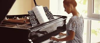 Discover our growing list of free interactive songs and experience the joy of playing popular pieces like a professional pianist.; 9 Best Online Piano Lessons 2021 Top Courses Apps Software