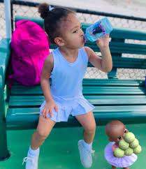 180 millionen euro) gern urlaub machen. Serena Williams Just Shared A Photo Of Her Daughter On The Tennis Court