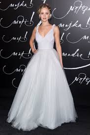 See Jennifer Lawrence S Wedding Dress From All Angles Celebrity Gowns Nice Dresses Dresses