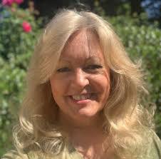 Anna Mackey's Instagram, Twitter & Facebook