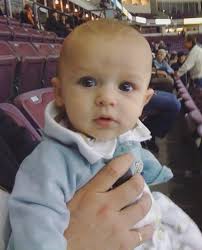 swipe to see how old I was when I became a @penticton.vees fan 👉 Champions  again! 14 Fred Page Cups and counting #goveesgo #lifer #hockeyislife  #canadian #younghollywood #penticton