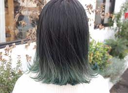 グレーカラーから目が離せない 圧倒的な透明感をgetしよう hair ヘアカラー グリーン 髪の毛カラー オンブレヘア