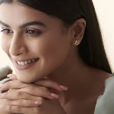 Buy Idhika Diamond Ring Online