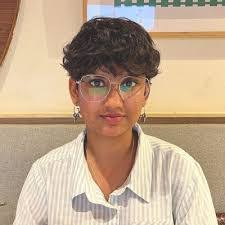 Leanne Springer's Instagram, Twitter & Facebook