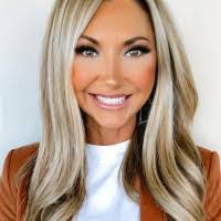 Kendra Crump's Instagram, Twitter & Facebook