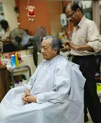 Kuala lumpur is one of the leading cities in the world for tourism and shopping. Kuala Lumpur Reporter On Twitter A Cut Above Malaysia Pm Mahathir Mohamad Chedetofficial Having A Hair Cut At An Indian Barber Shop At The Kl Lake Club Socmedpix Https T Co Raisdue0sc