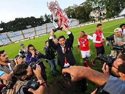 Durante a época 15/16,o sporting de braga de paulo fonseca fez uma época absolutamente notável. Paulo Fonseca Foi O Ultimo Treinador A Levantar Um Trofeu No Fc Porto Maisfutebol