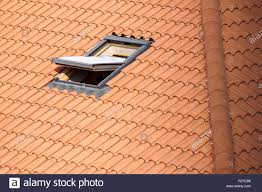 velux roof windows banque d image et photos alamy