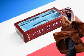 ألقى ولي العهد السعودي، الأمير محمد بن سلمان، الضوء على الدور الذي يلعبه صندوق الاستثمارات العامة في دفع عجلة التنمية لدى رد مدير المكتب الخاص لولي العهد السعودي الأمير محمد بن سلمان، بدر العساكر، الثلاثاء، على تصريحات وزير الخارجية اللبناني، شربل. Ù‡Ø° Ù…Ø§ ØªÙÙˆØ­ Ø¨Ù‡ Ø±Ø§Ø¦Ø­Ø© Ø§Ù„Ù…Ù„ÙˆÙƒ ÙˆØ§Ù„Ø£Ù…ÙŠØ±Ø§Øª ÙˆÙ…Ø­Ù…Ø¯ Ø¨Ù† Ø³Ù„Ù…Ø§Ù† ÙŠØ´Ø¹Ù„ Ø§Ù„Ø³ÙˆØ´Ø§Ù„ Ù…ÙŠØ¯ÙŠØ§ Ø¨Ù€guerlain Guerlain