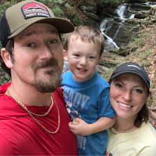 Does anyone happen to have a dragon fly necklace or earrings?