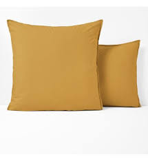La redoute specialises in ready to wear apparel and home decor, la redoute is the 2nd largest seller of women's apparel and the 3rd largest seller of linens in france. Taies D Oreillers La Redoute Interieurs Bhv Marais