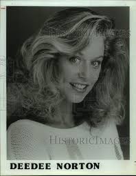 Deedee Norton's Instagram, Twitter & Facebook