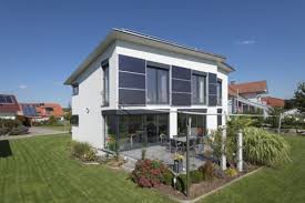 Kundenhaus winter / holz ist ein einzigartiges material und perfekt für den nachhaltigen hausbau geeignet. Fertighaus Hersteller Zimmermeisterhaus Hausbauhelden De