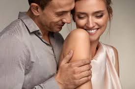 Every so often the cold caresses on her nose. When A Guy Touches Your Waist All Meanings Explained And Much More