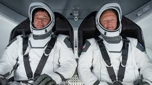 Today, you are an astronaut. Spacex Qui Sont Les Deux Astronautes Qui Vont S Envoler Vers L Iss Ce Samedi