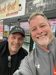 This afternoon, Melrose High School got a surprise visit from boxing  superstar, Orange Mound native, and Melrose Alumnus LaDarius Miller!  Ladarius spoke with students about goal-setting, perseverance,  self-confidence, and even donated tickets