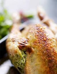 Poulet Farci Sous La Peau Pour 6 Personnes Recettes Elle A Table Recette Poulet Farci Recettes De Cuisine Recette Poulet Farci