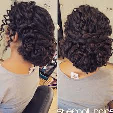 A light wavy style is suitable for women with a bit broader face shape. Check Out Our 24 Easy To Do Updos Perfect For Any Occasion Naturallycurly Com