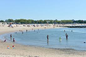 Car owners are approaching their monthly parking expenses and challenges. Manhattan Beach Park Images Nyc Parks