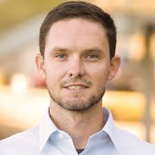 Jon Pendarvis's Instagram, Twitter & Facebook