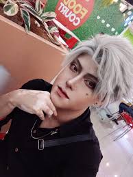 Sylus chatbot and his girlies