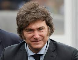 Argentina autoriza a civiles la compra de armas semiautomáticas y de asalto