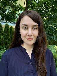 Kelli Finney's Instagram, Twitter & Facebook