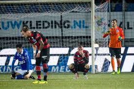 Enkele vernielde auto's zijn van spelers van de graafschap. Fc Den Bosch Doet Zich Tekort Tegen De Graafschap Fc Den Bosch Bd Nl