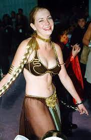 While struggling through the growing pains assoc Melissa Joan Hart Hot Melissa Joan Hart Melissa Joan Hart Princess Leia Hollywood Celebrities
