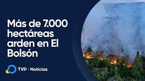 El incendio forestal en el bolsón, que afectó 8.000 hectáreas en río negro, llegó hasta la provincia vecina de chubut, cerca de la localidad de el maitén, donde treinta personas, entre brigadistas y. Incendio Fuera De Control En El Bolson Youtube